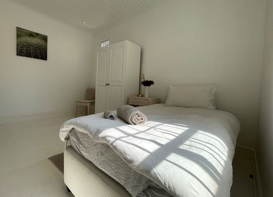 To Let 6 Bedroom Property for Rent in Sea Point Western Cape